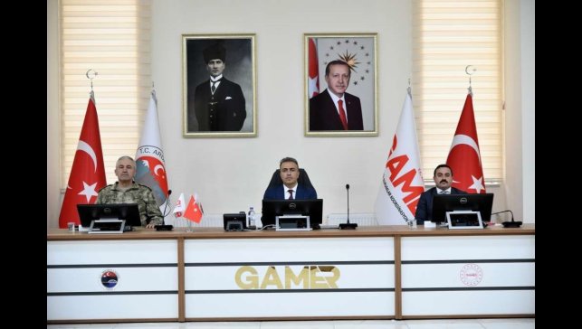 Ardahan'da güvenlik toplantısı düzenlendi