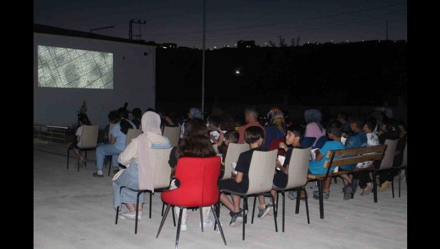 Palu'da çocuklara sinema keyfi