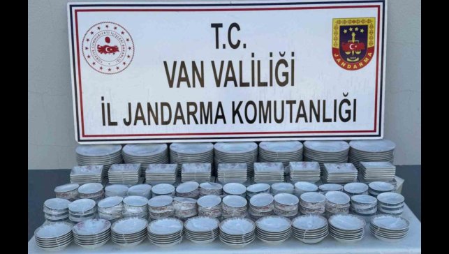 Van'da çok sayıda gümrük kaçağı malzeme ele geçirildi