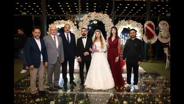 Kavaz ailesinin mutlu günü