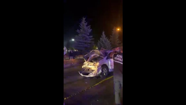 Lastiği patlayan araç takla attı; 4 yaralı