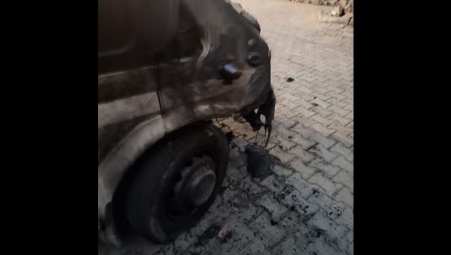 Kağızman da park halindeki 1 araç yandı