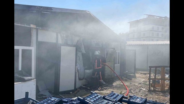 Malatya'da şantiyede korkutan yangın