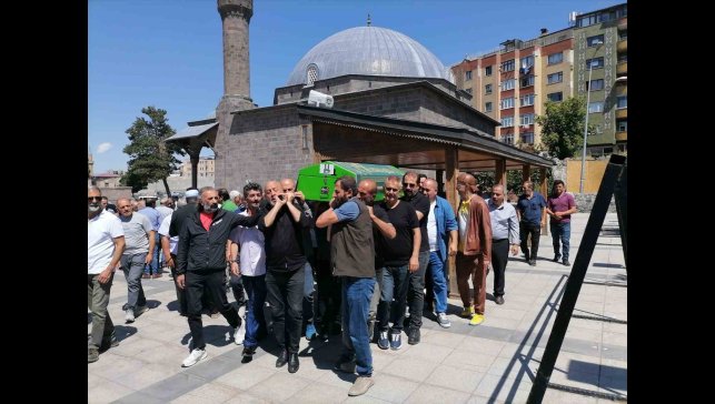 Türk Halk Müziği'nin usta sesi Bahattin Karakoç'a son veda