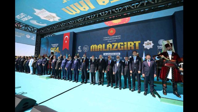 Cumhurbaşkanı Erdoğan: "Yönünü Ankara'ya ve Şam'a dönenler kazanacak"