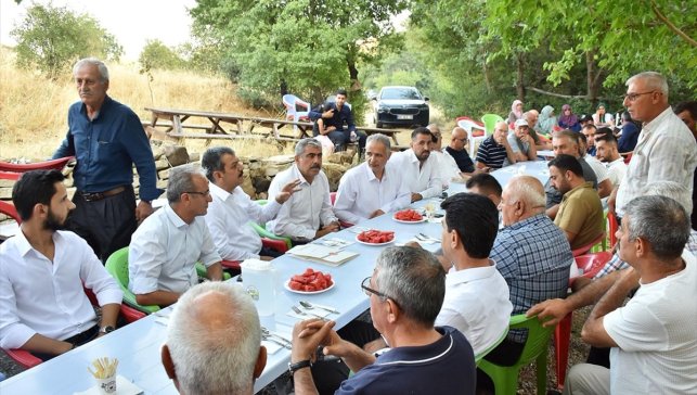 AK Parti Elazığ Milletvekili Keleş muhtarlarla bir araya geldi