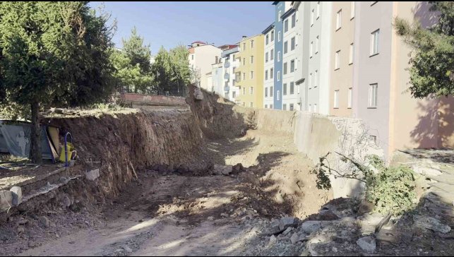 Heyelan nedeniyle evleri boşaltılan mağdurların endişeli bekleyişi sürüyor