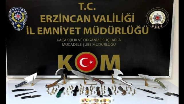 Erzincan'da tarihi eser niteliğinde bıçaklar ve fişekler ele geçirildi