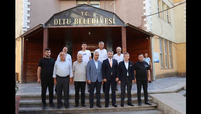 Bakan Yardımcısı Tarıkdaroğlu Oltu'da temaslarda bulundu