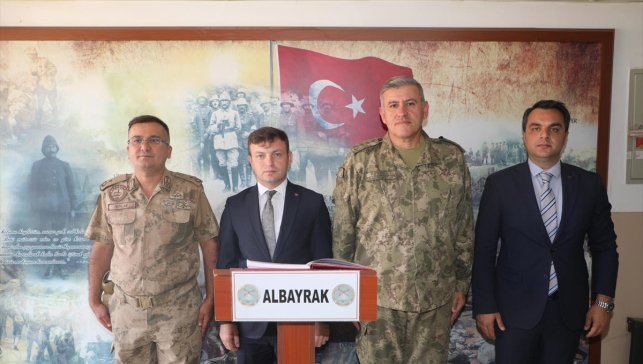 Başkale Kaymakamı Erdoğan, 6. Hudut Tugay Komutan Yardımcısı Kavas'ı ziyaret etti