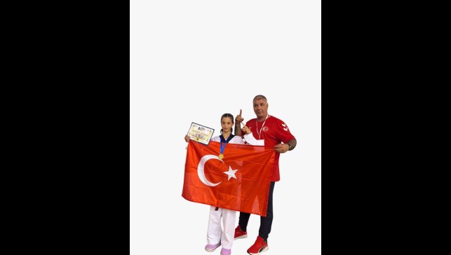 Kadriye Kurtoğlu'nun altın madalya kazandı