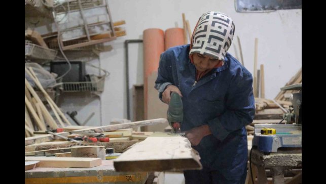 Kadın girişimci tek başına hem üretiyor hem onarıyor!