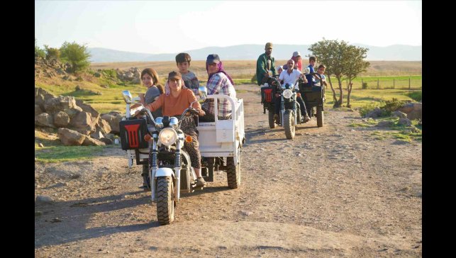 Muşlu Berivanlar teknolojiye ayak uydurdu: Attan indi, motora bindi