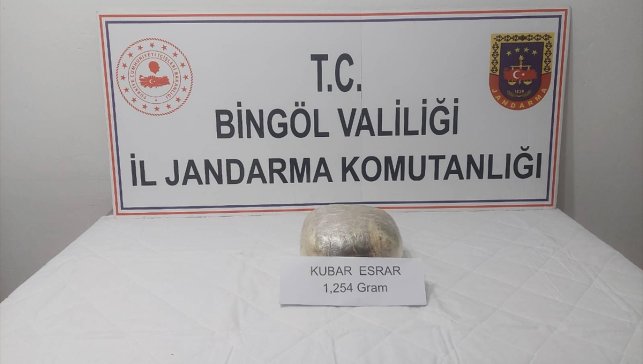 Bingöl'de 1 kilo 254 gram esrar ele geçirildi