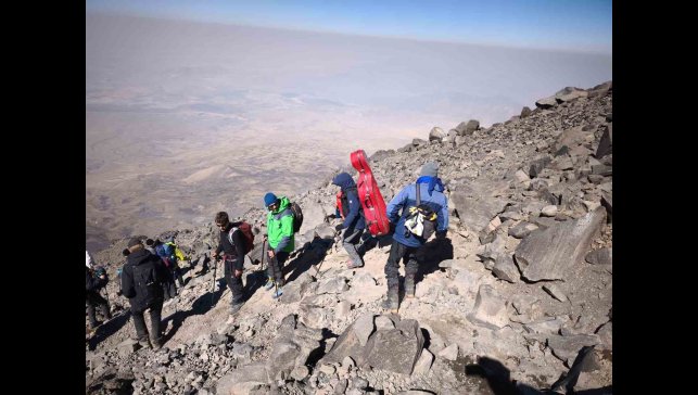Ağrı Dağı'nda sıcak hava kayaları yerinden oynattı