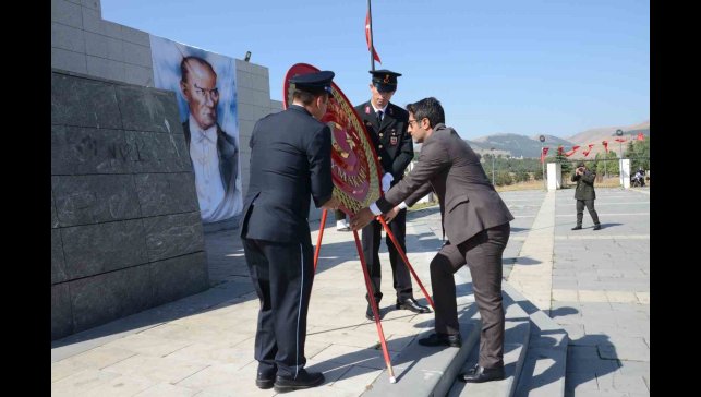 Sarıkamış'ta 30 Ağustos Zafer Bayramı törenle kutlandı