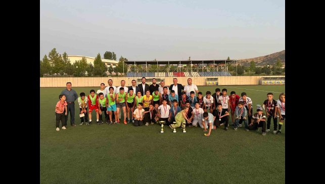 Yaz Kur'an kursu öğrencileri futbol turnuvasında buluştu