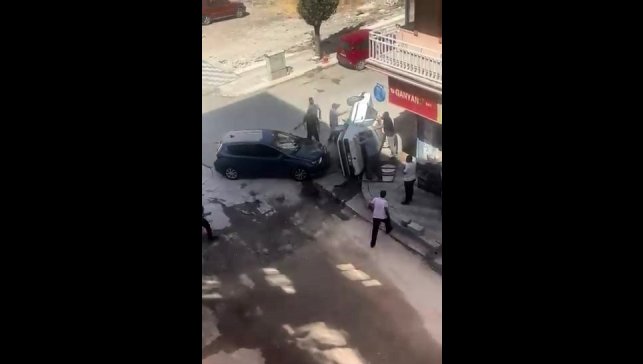 Elazığ'da kaza yapan otomobil yan yattı: 1 yaralı