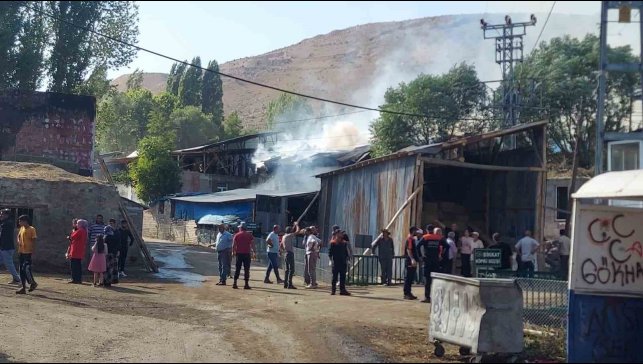 Erzurum Yakutiye'de büyük yangın