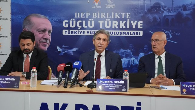 AK Parti Genel Başkan Yardımcısı Demir, Bingöl'de "Türkiye Yüzyılı Buluşmaları" programında konuştu: