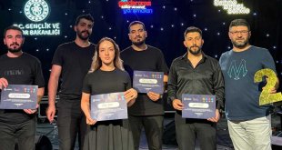 Van’da düzenlenen gençler arası ses yarışmasında Ağrılı gençlerden büyük başarı