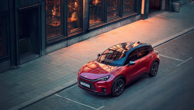 Lexus, LBX'in yeni Vibrant Edition versiyonunu tanıttı