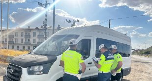 Ağrı’da okul servis şoförlerine trafik kuralları eğitimi