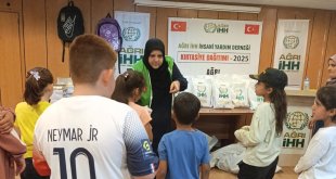 Ağrı İHH'dan 535 öğrencinin eğitimine destek