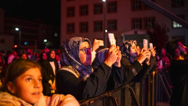 Bitlis'te "Bir Anadolu Şenliği" kapsamında konser düzenlendi