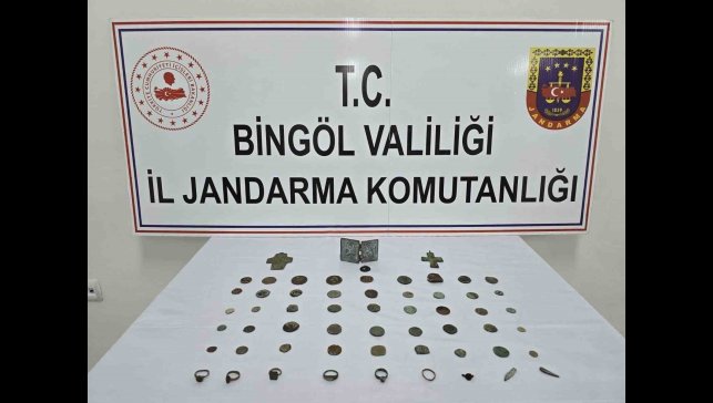 Bingöl'de jandarma ekipleri tarihi eser objeler ele geçirdi