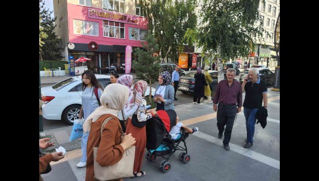 Açık Kapı'dan kadına yönelik şiddetle mücadelede farkındalık çalışması