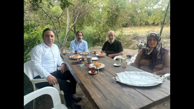 Elazığ'da 'Bayrak Evler' projesi devam ediyor