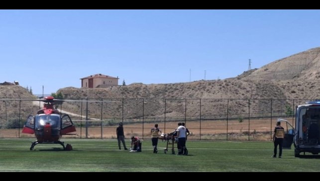 (Düzeltme) Malatya'da devrilen tırın sürücüsü ağır yaralandı