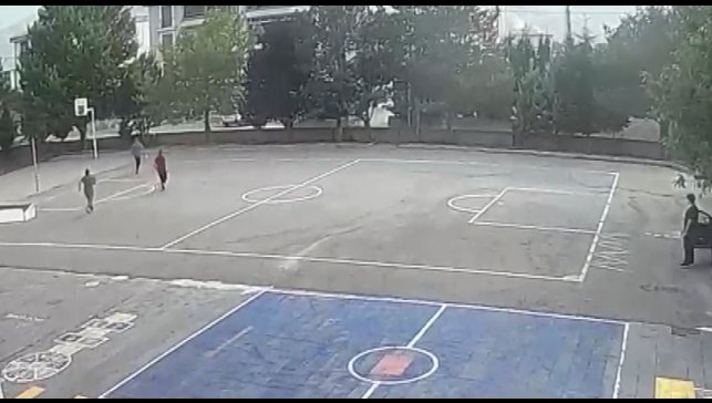 Okul müdüründen hayat kurtaran müdahale