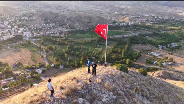 Duygulandıran bayrak sevdası