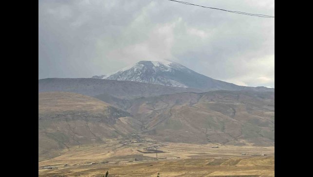 Ağrı Dağı beyaza büründü