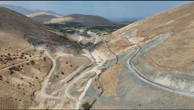 Gevaş'ta 469 hektar alan suyla buluşuyor