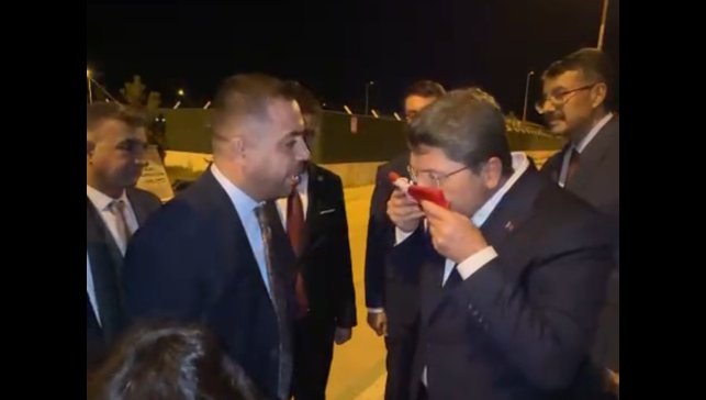 Bakan Tunç'a Yüksekova'da anlamlı sürpriz