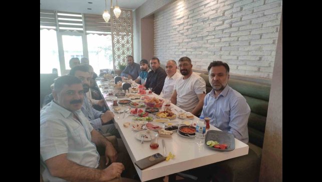 DSYB Başkan adayı Sarıkaya, basınla buluştu