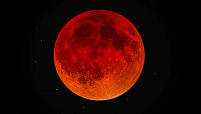 "Kanlı Ay" Bitlis semalarında görüntülendi