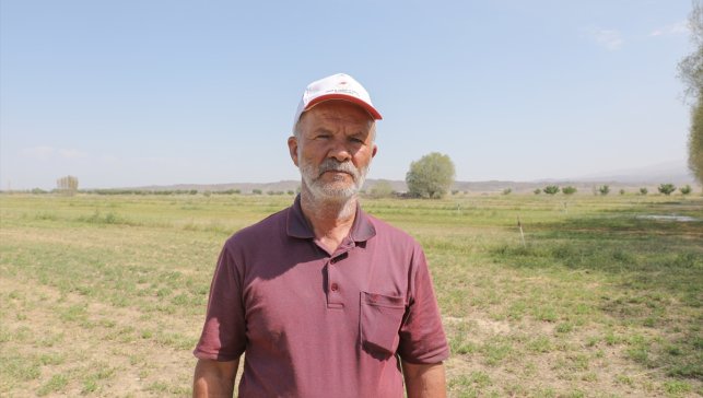 1000 dönümlük taşlık alanı 8 yılda tarım arazisine dönüştürdü