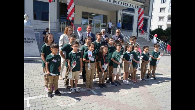 Iğdır'da 302 okulda öğrenciler ders başı yaptı