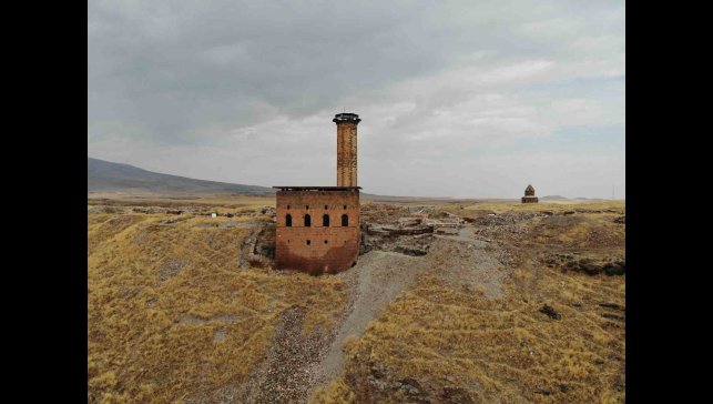 Anadolu'nun ilk Türk camisi Kars'ta: Ebul Menuçehr Camii