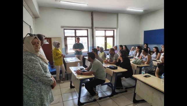 Patnos ilçe Milli Eğitim Müdürü Zeynep Oğuz Çam'dan köy okullarına ziyaret