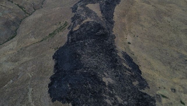 Elazığ'da merada çıkan yangın söndürüldü