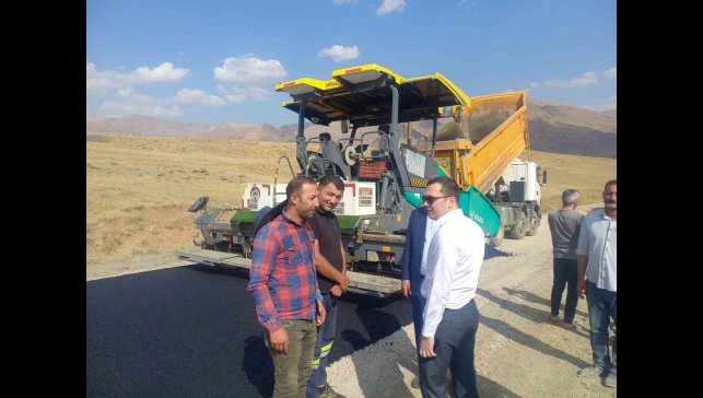 Akkuş ve Çetintaş yolu asfaltlanıyor
