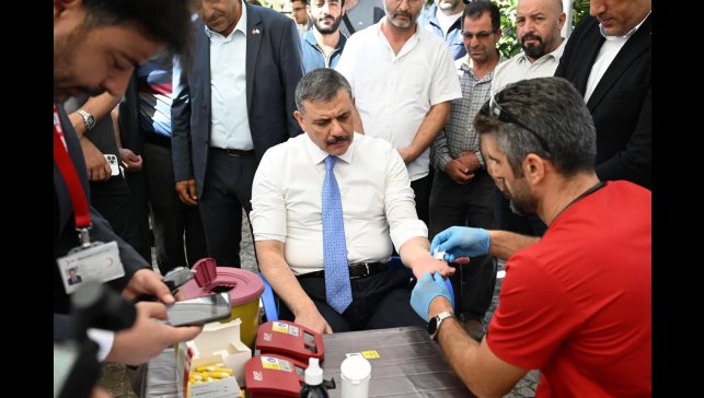 Vali Çiftçi, 44. kez kan bağışında bulundu