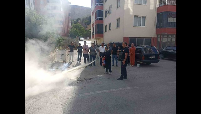 Darende İtfaiyesinden sürücü kursunda yangın eğitimi