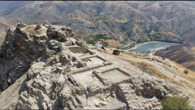 Geçmişi 3 bin yıllık tarihi kalede Osmanlı'ya ait karakol ortaya çıktı