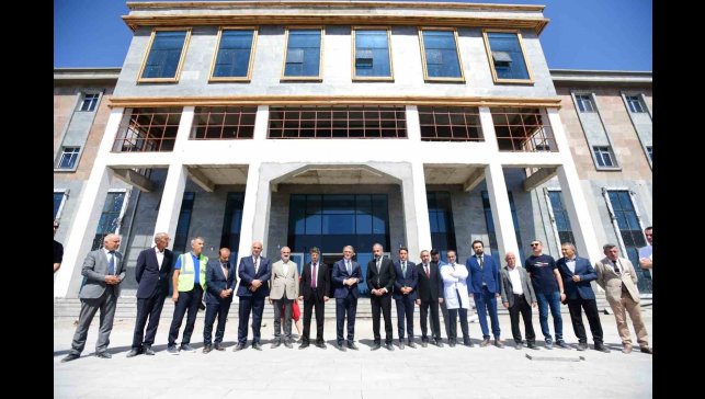 Van YYÜ'de sağlık ve eğitim yatırımlarında büyük hamle